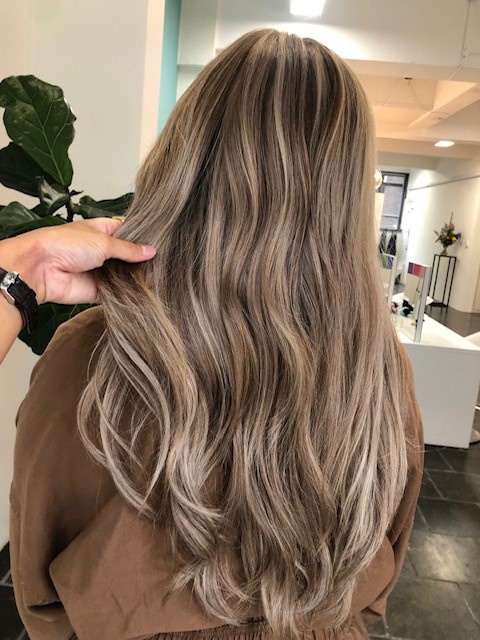 "hairstylist" "brunette" "waves" "rotterdam" "amsterdam" "colour" "kleuren" "beste kapper amsterdan" "hairdresser" "balayage" "highlights" "kapper knippen en kleuren" "extensions" "blonde" "red" "ginger" "boho"
